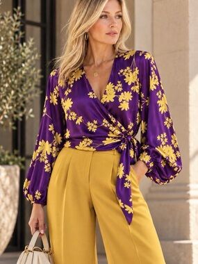 Vanessa Scott NWT Made in Italy Floral Wrap Blouse Purple M